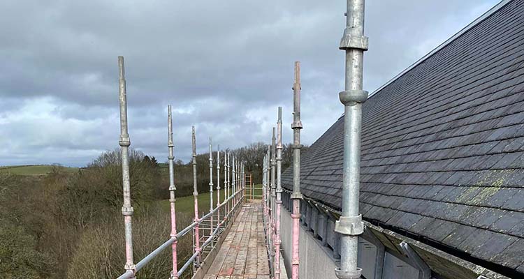 roof repairs and maintenance
